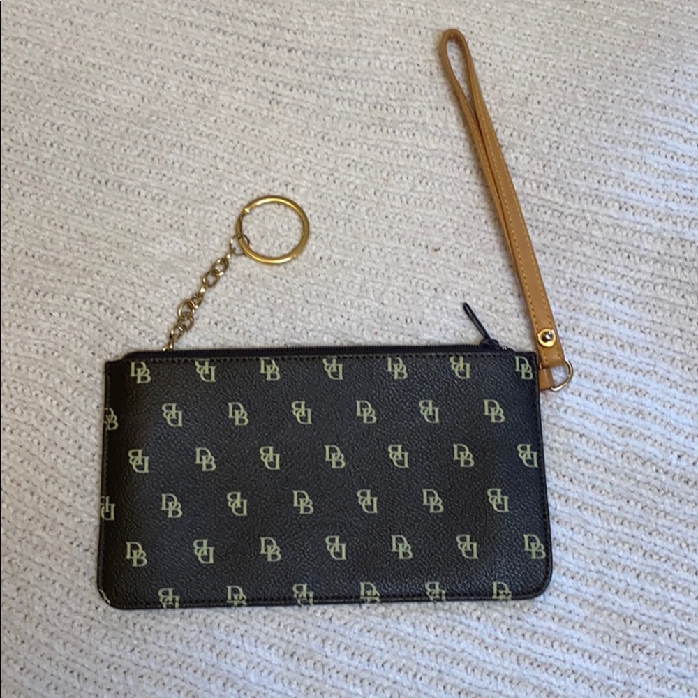 Dooney & Bourke wristlet